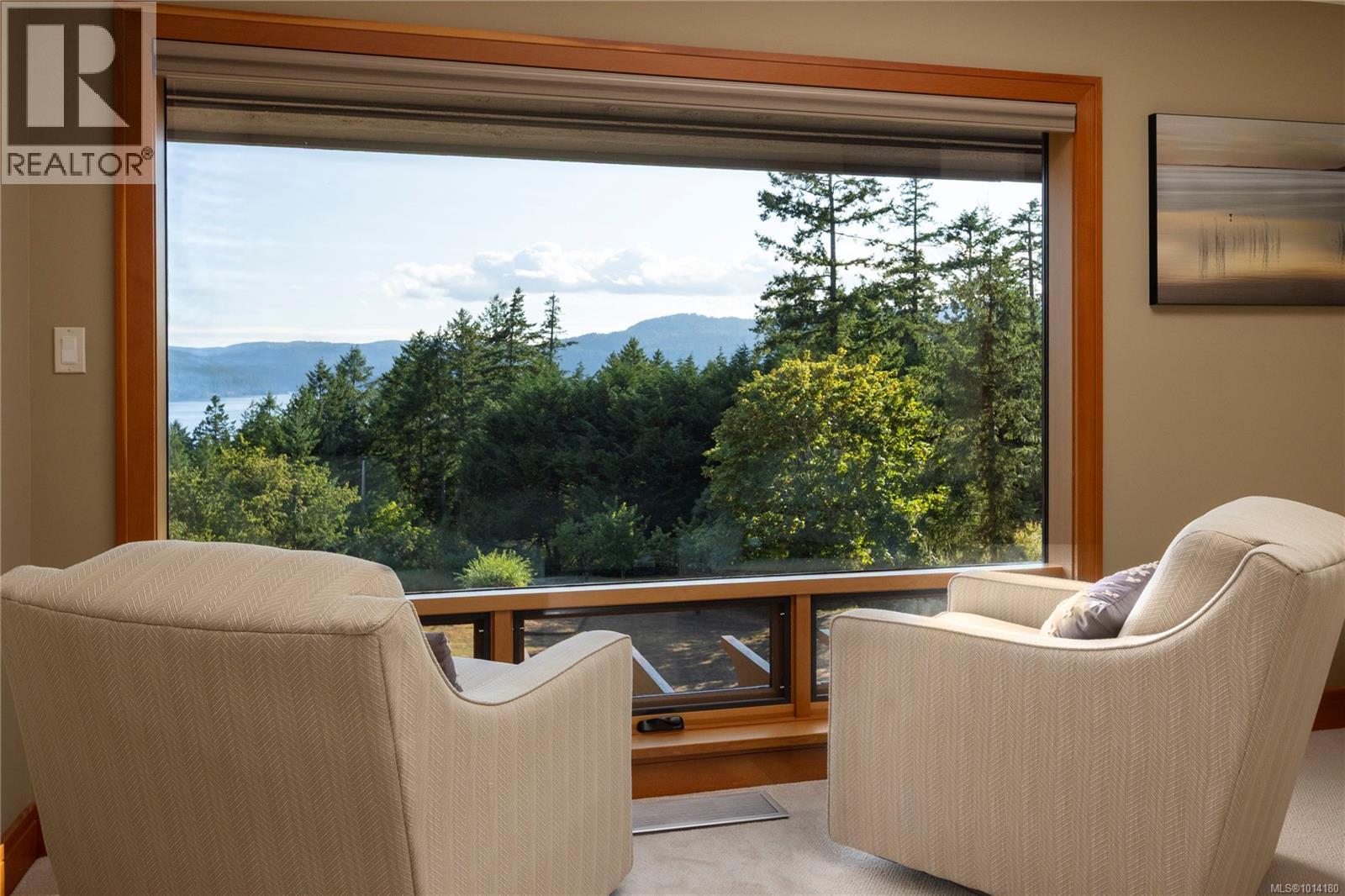 8100 Woodwyn Terr, Central Saanich