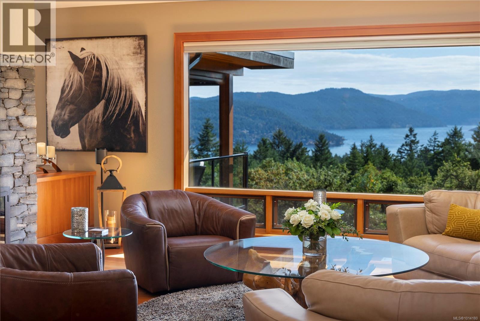 8100 Woodwyn Terr, Central Saanich