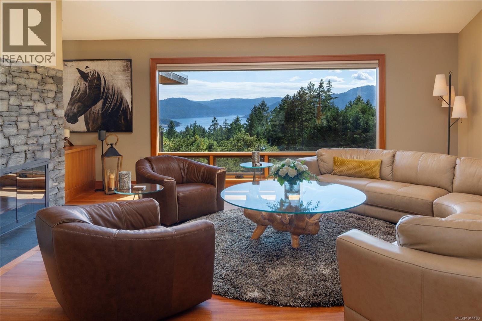 8100 Woodwyn Terr, Central Saanich