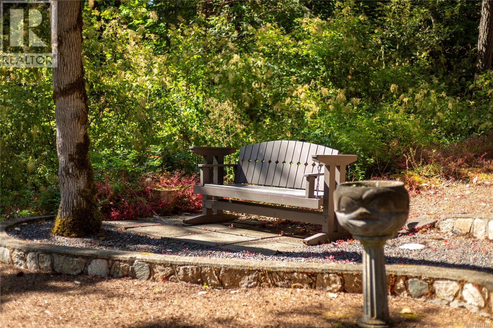 8100 Woodwyn Terr, Central Saanich