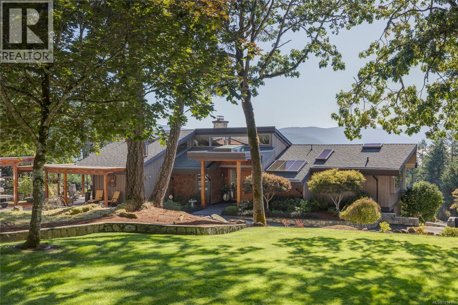 8100 Woodwyn Terr, Central Saanich