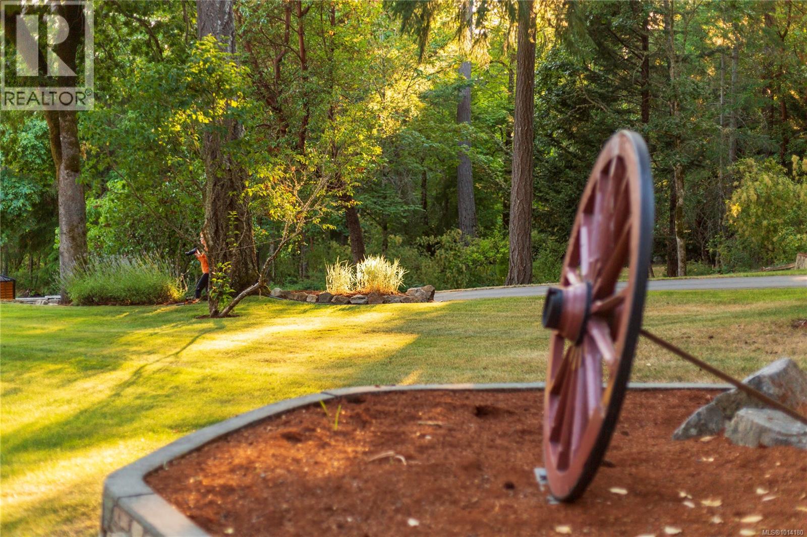 8100 Woodwyn Terr, Central Saanich