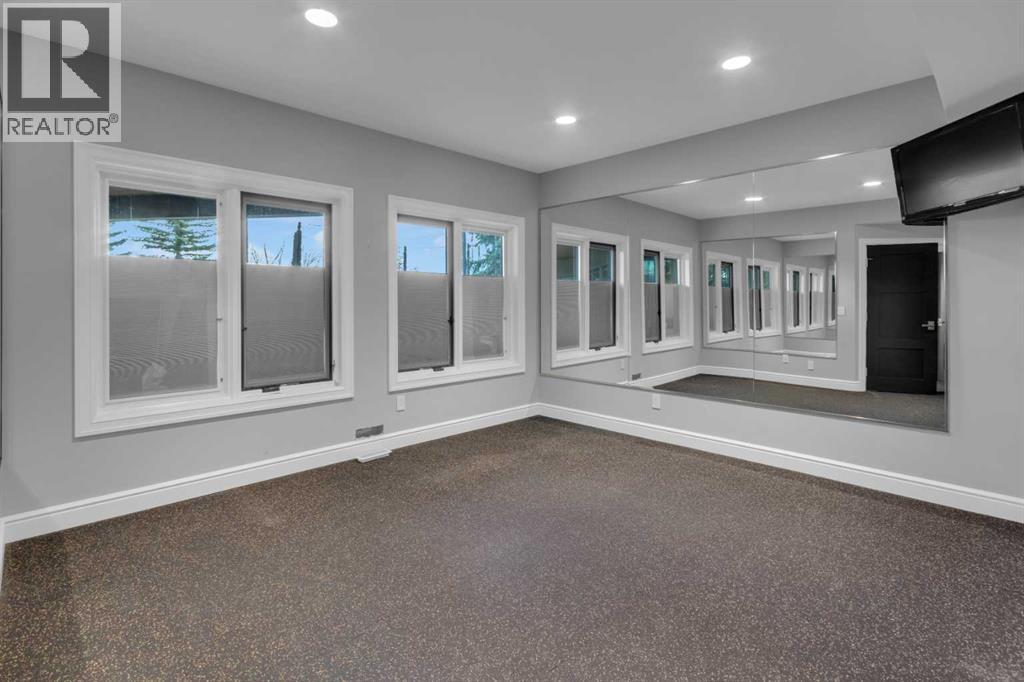 Single Family House for Sale in  Scimitar View NW Scenic Acres Calgary 