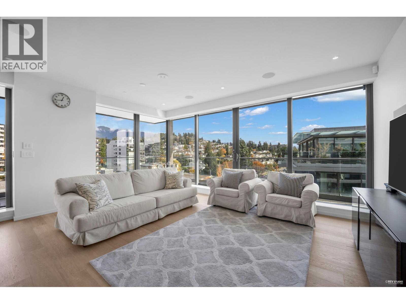 601 1355 BELLEVUE AVENUE, West Vancouver