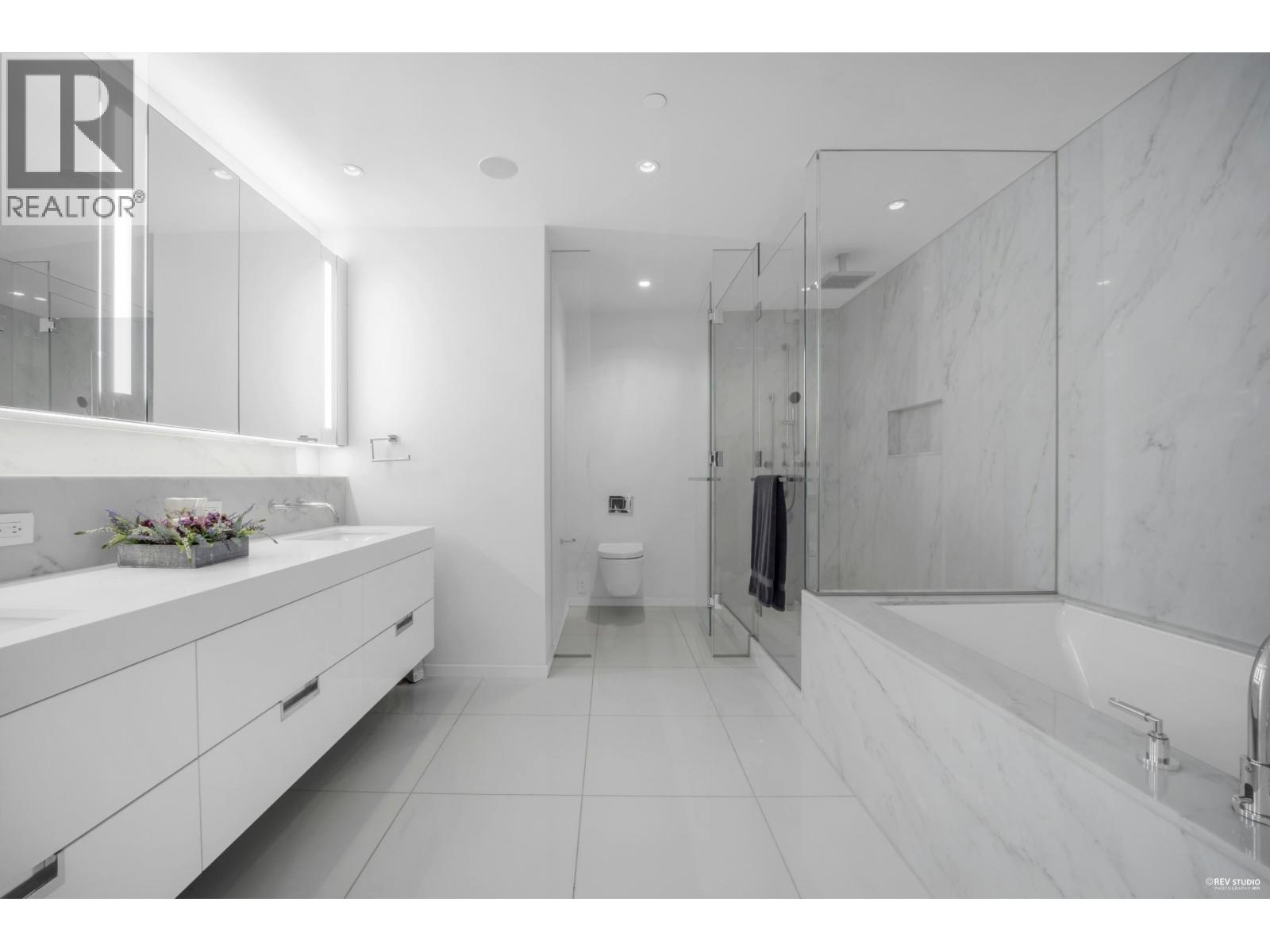 601 1355 BELLEVUE AVENUE, West Vancouver