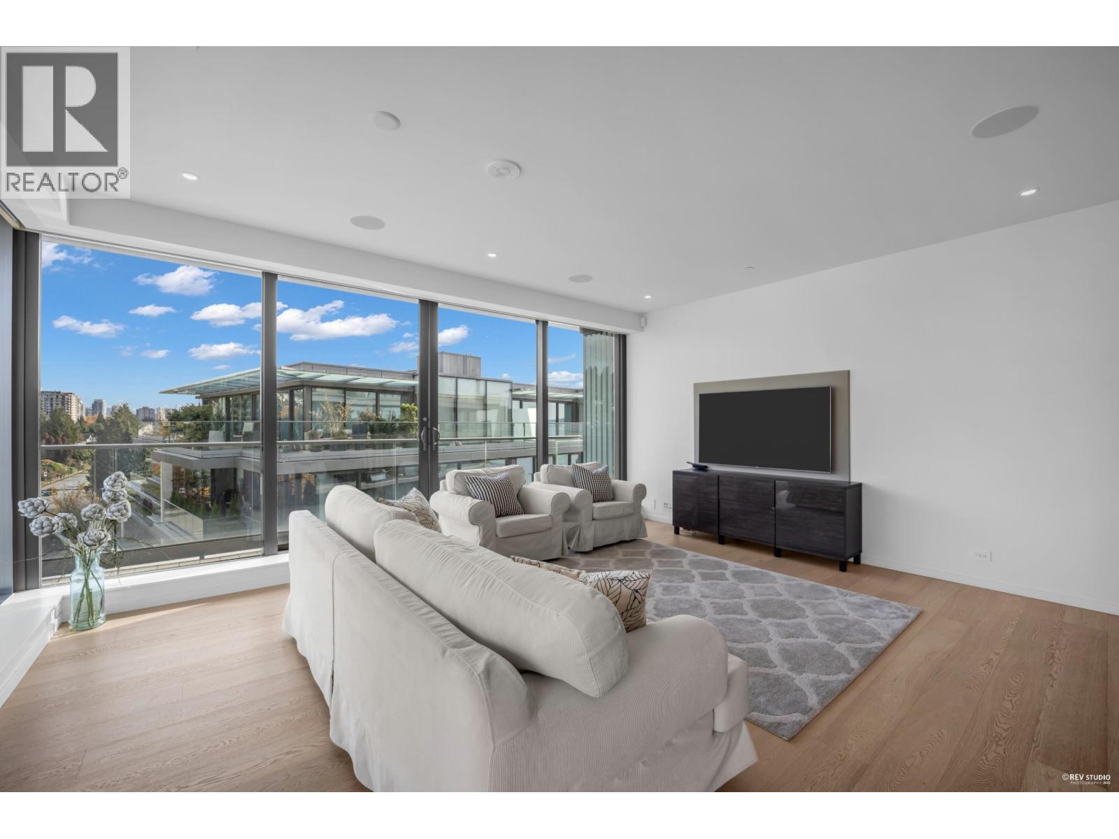 601 1355 BELLEVUE AVENUE, West Vancouver