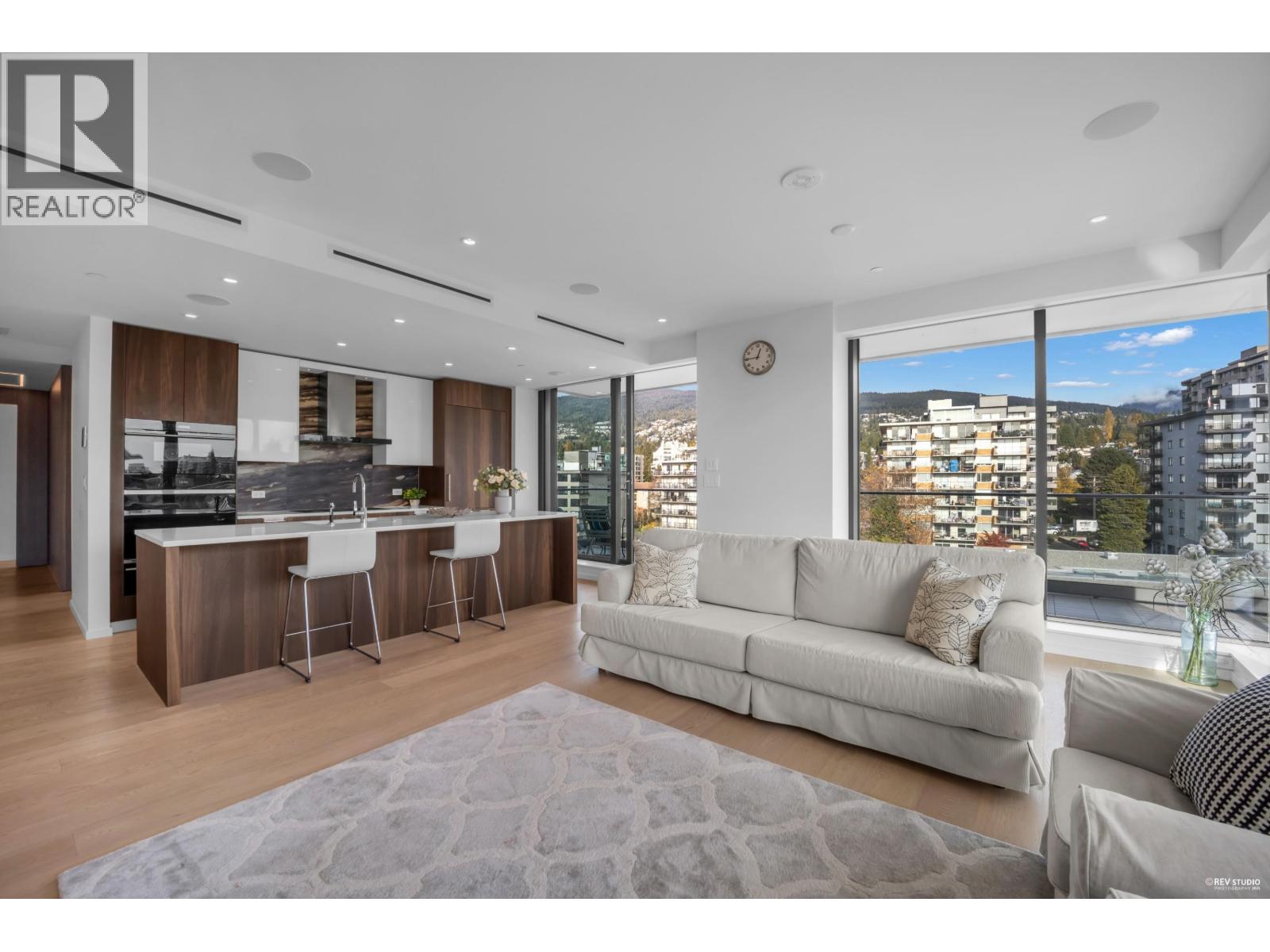 601 1355 BELLEVUE AVENUE, West Vancouver