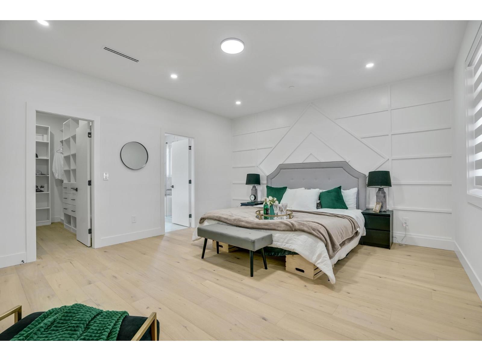 15919 RUSSELL AVENUE, White Rock