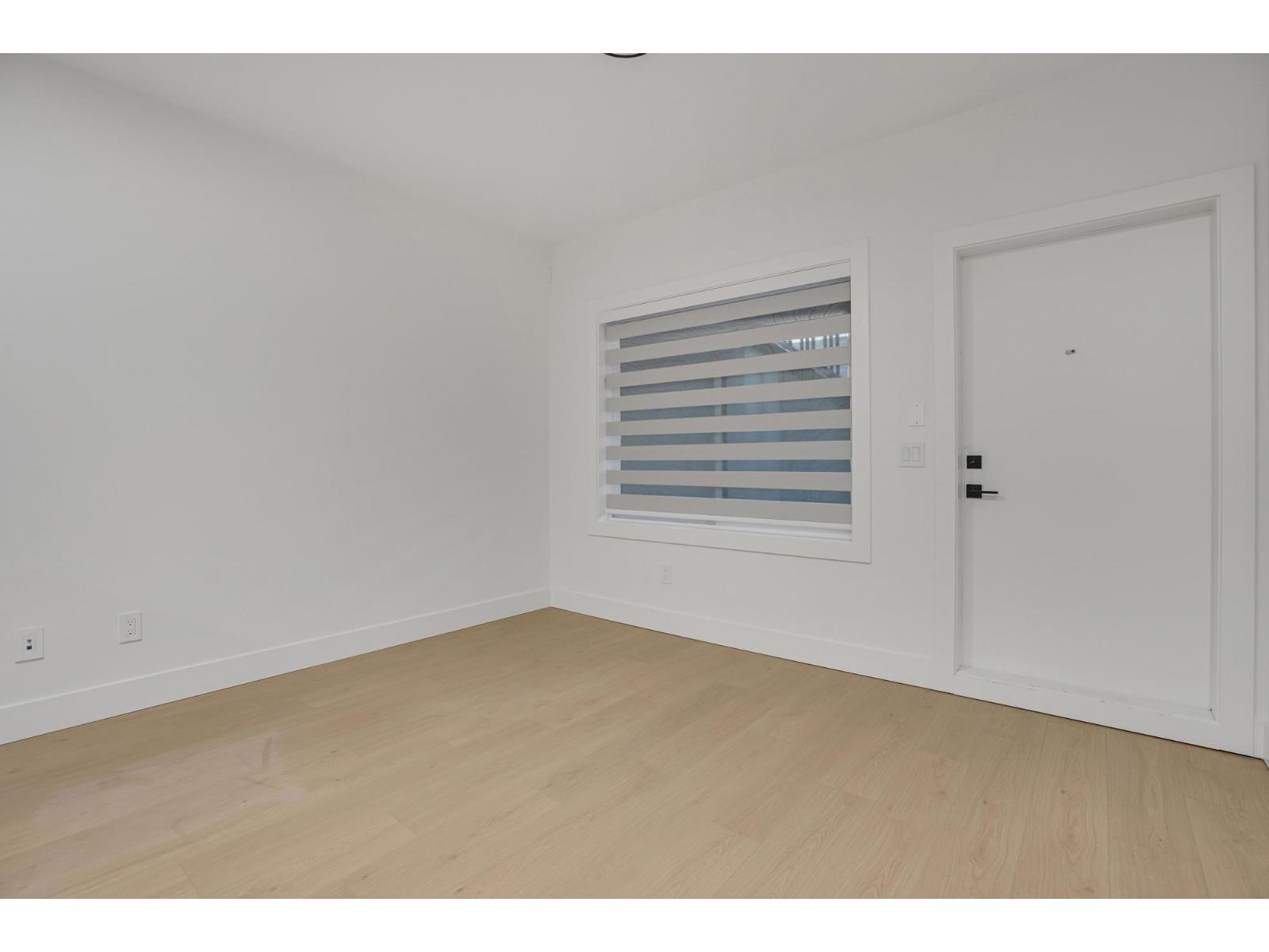 15919 RUSSELL AVENUE, White Rock