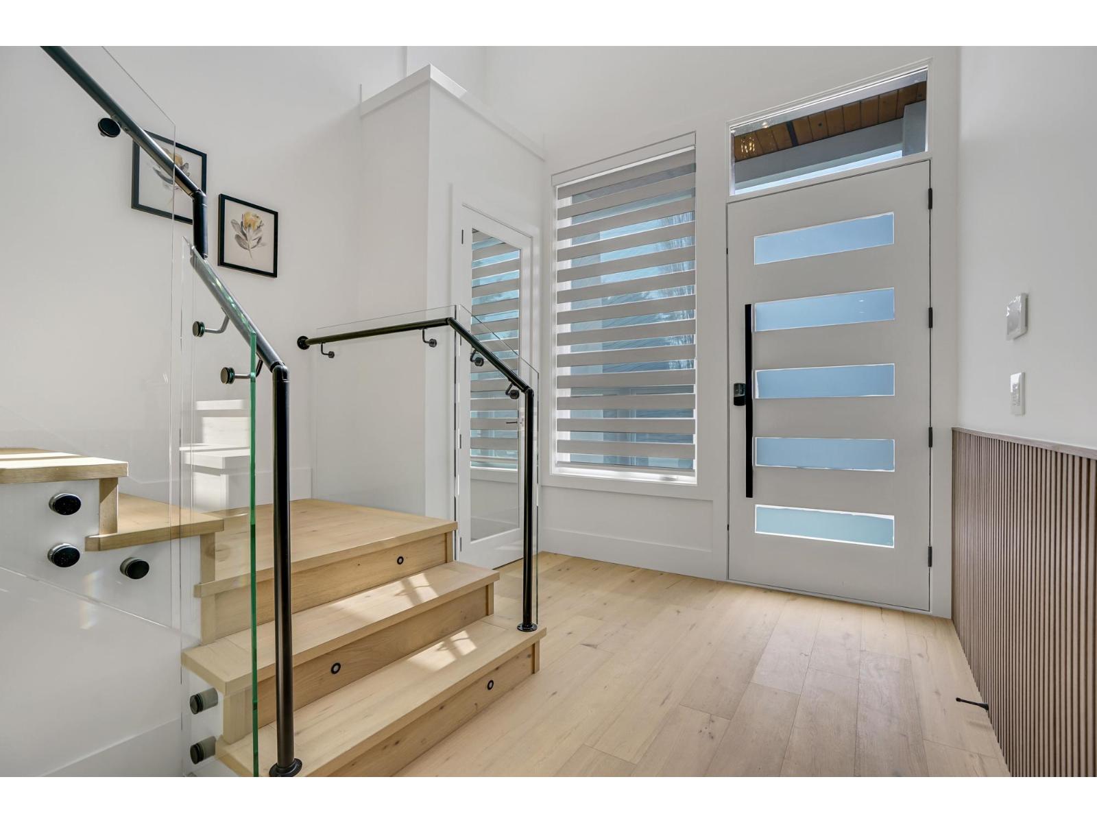 15919 RUSSELL AVENUE, White Rock