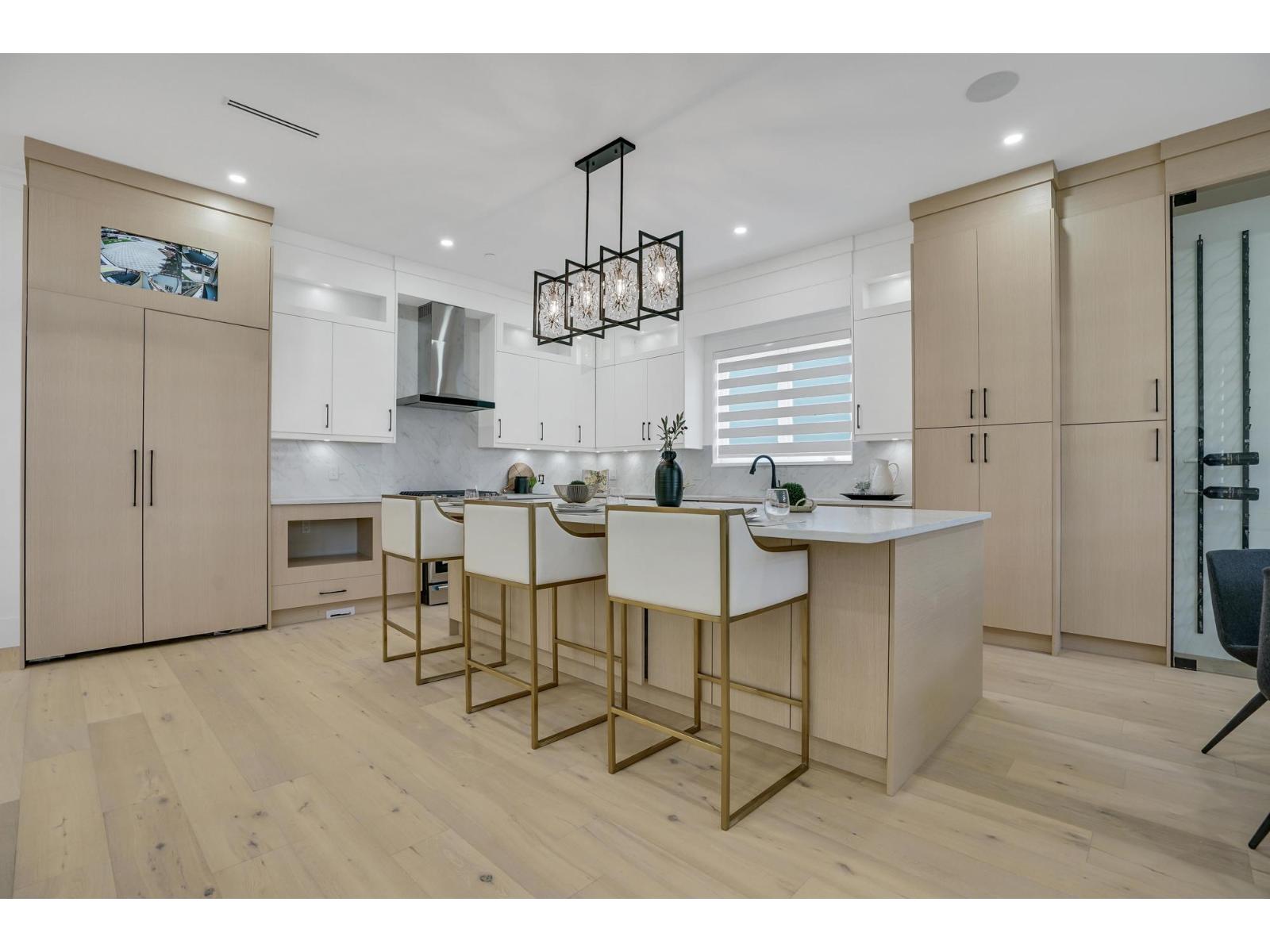 15919 RUSSELL AVENUE, White Rock