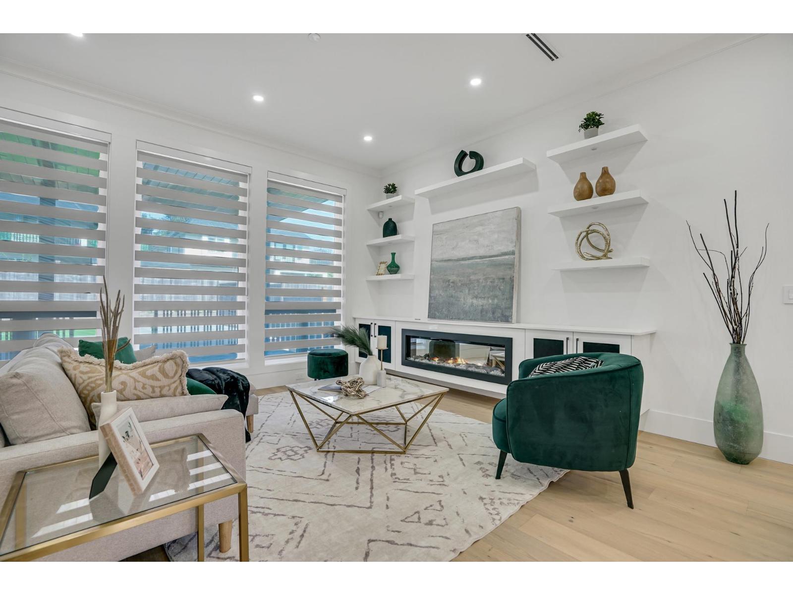 15919 RUSSELL AVENUE, White Rock