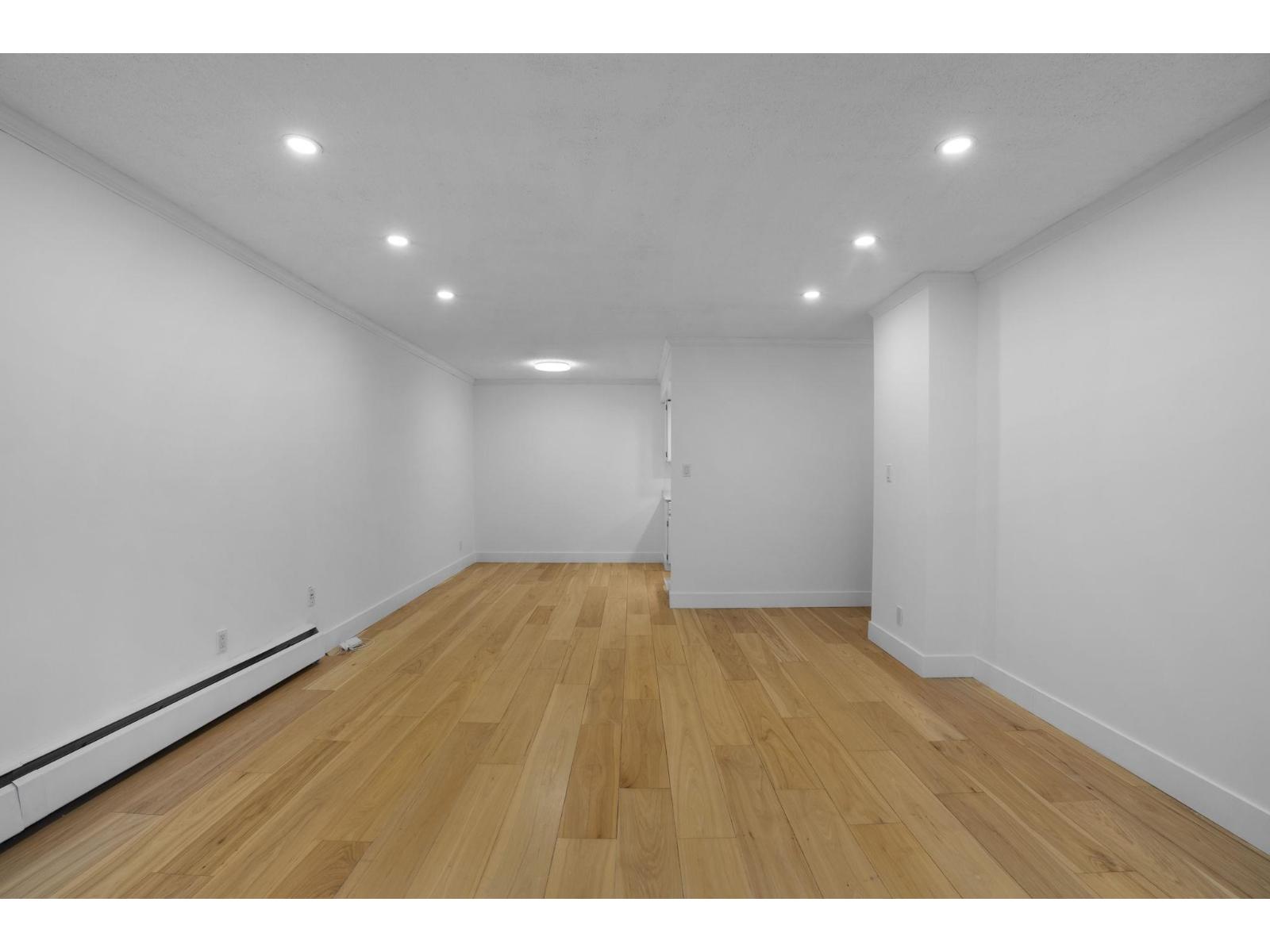 304 1360 MARTIN STREET, White Rock