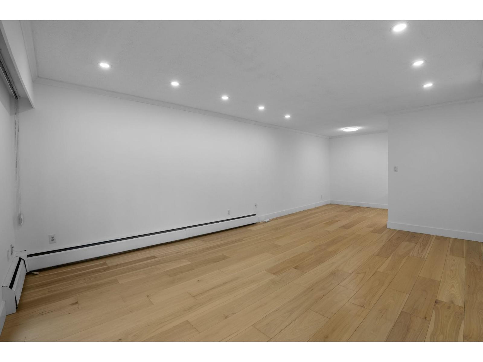 304 1360 MARTIN STREET, White Rock