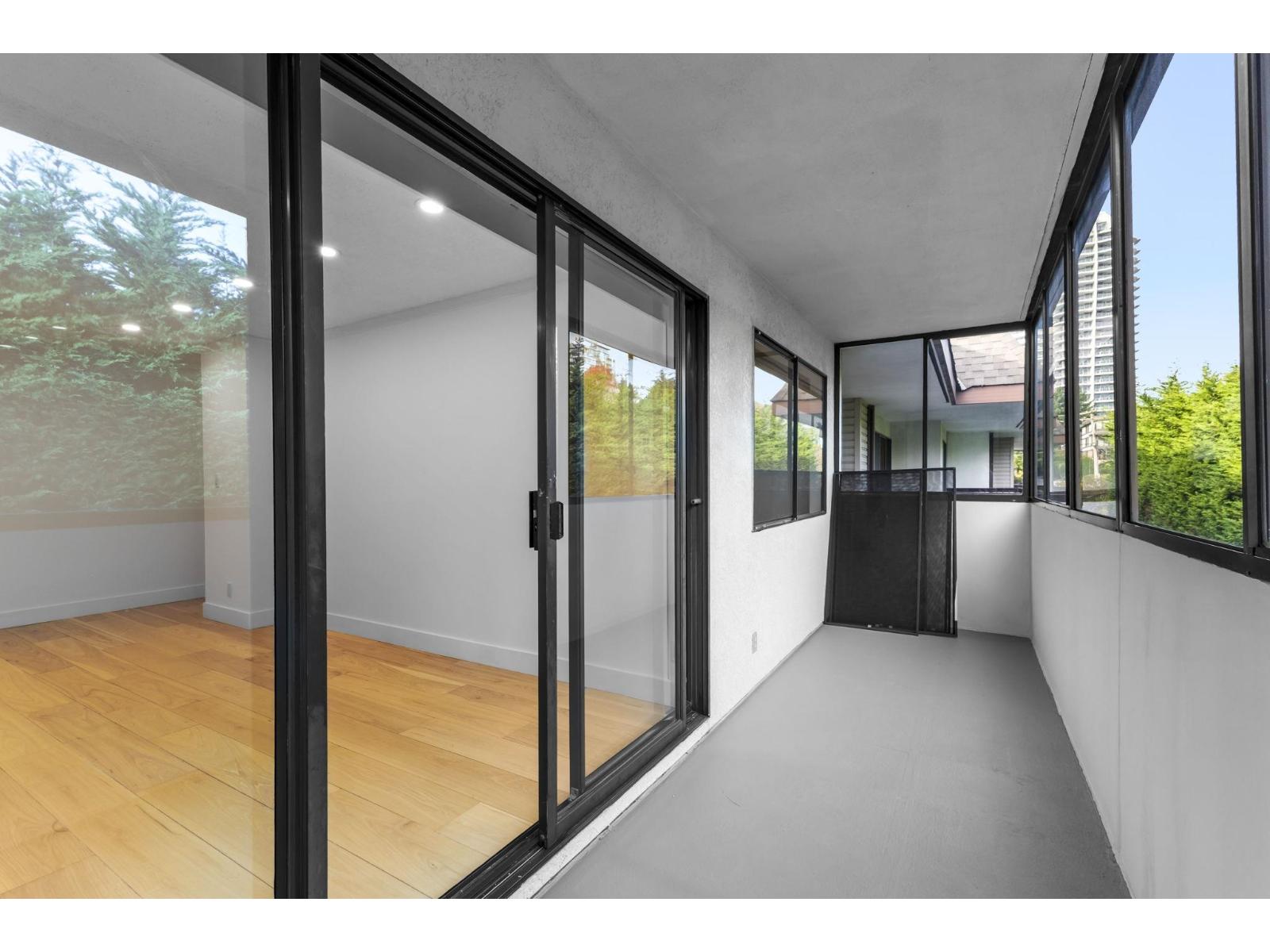 304 1360 MARTIN STREET, White Rock