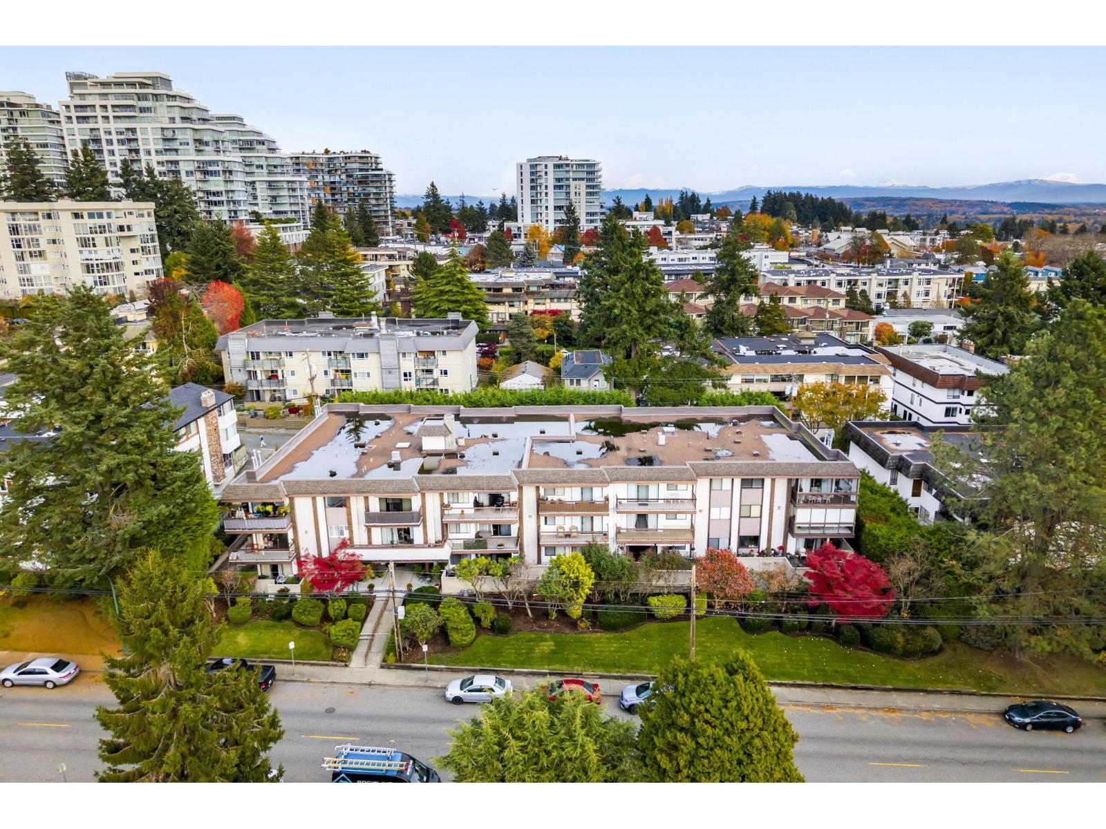 304 1360 MARTIN STREET, White Rock