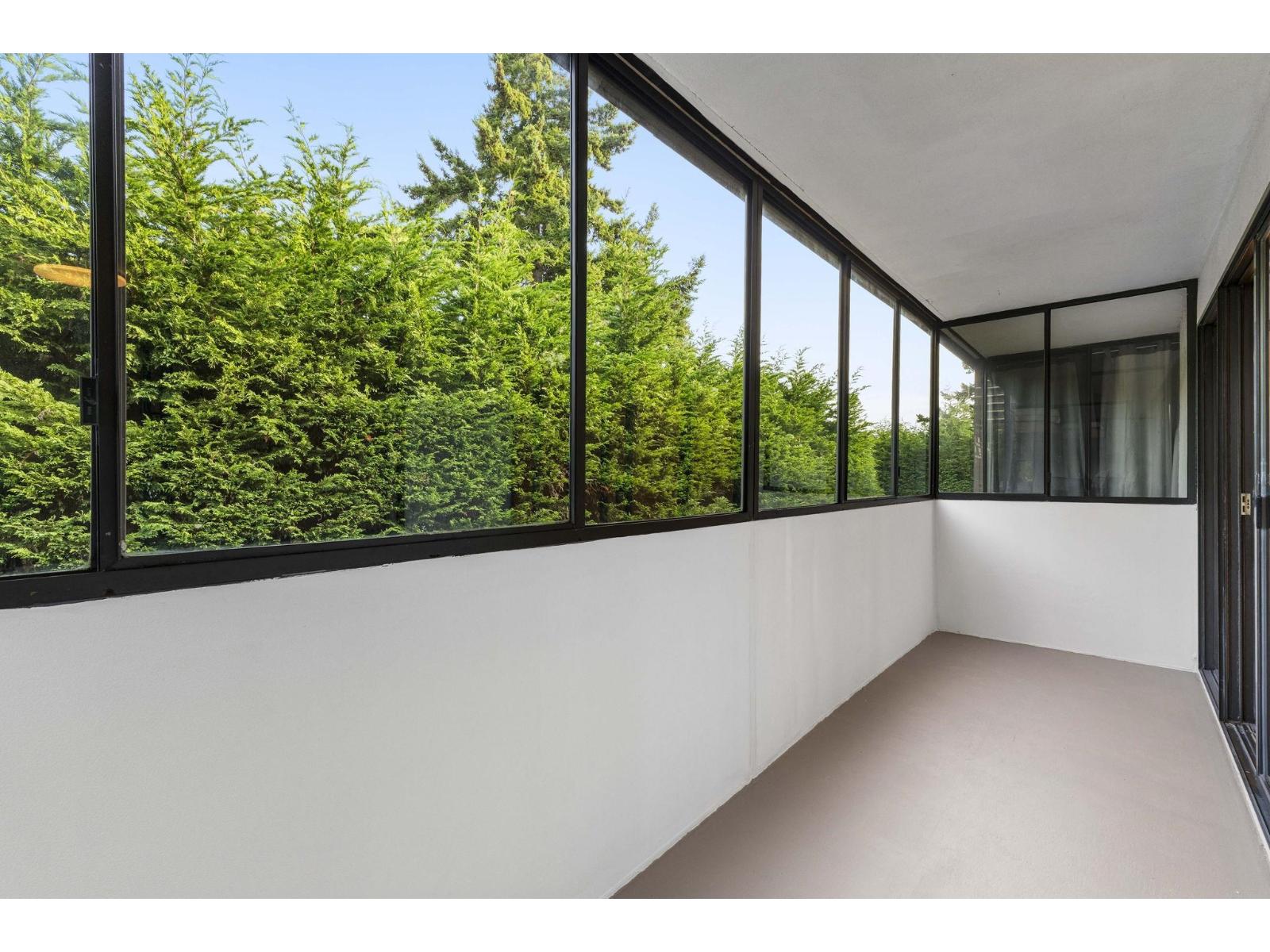 304 1360 MARTIN STREET, White Rock