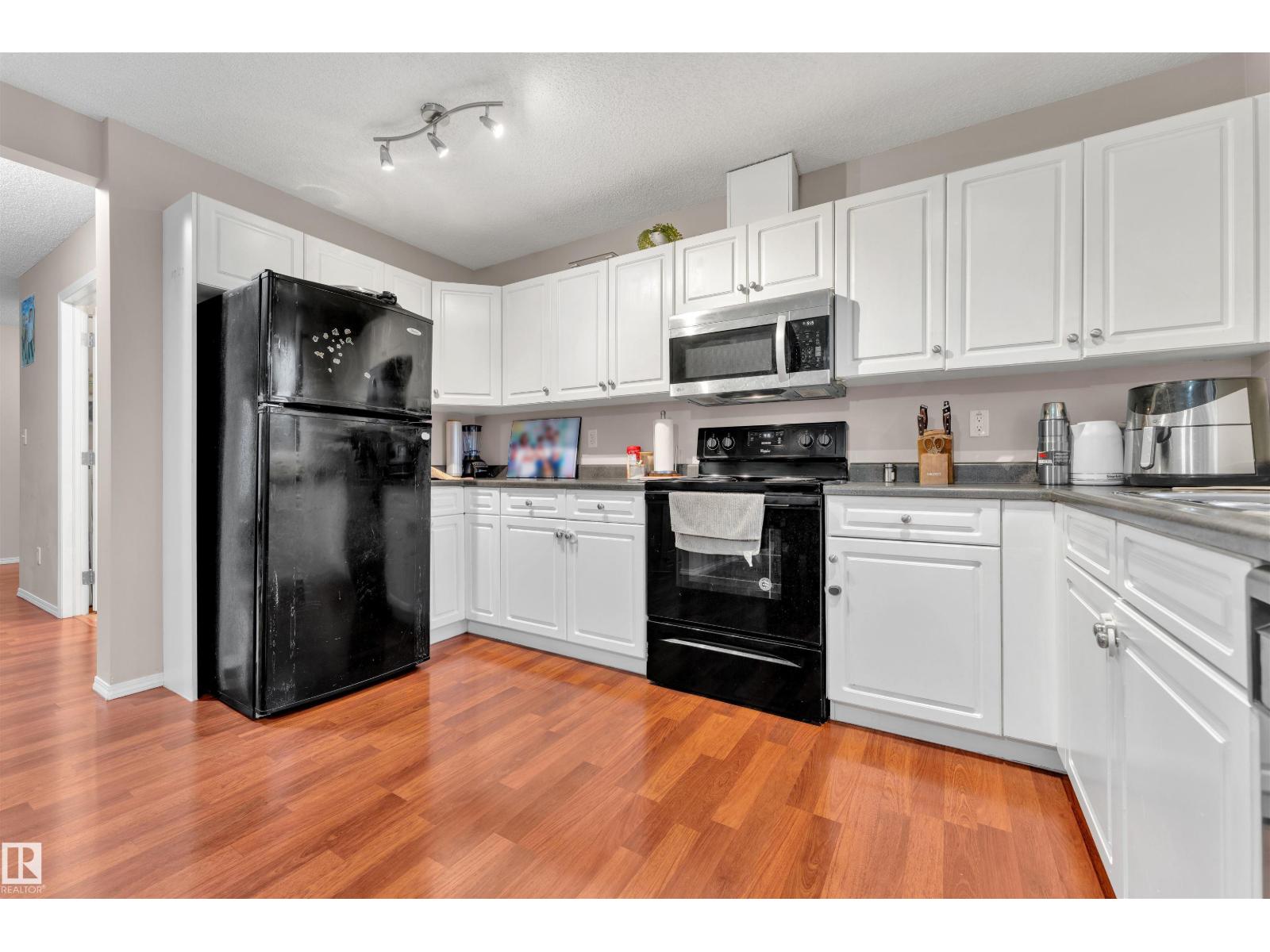 #8 2503 24 ST NW, Edmonton