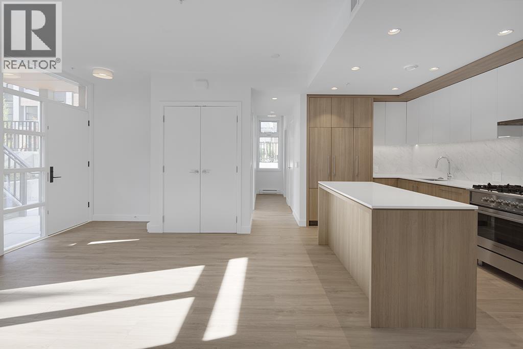 208 6085 IRMIN STREET, Burnaby