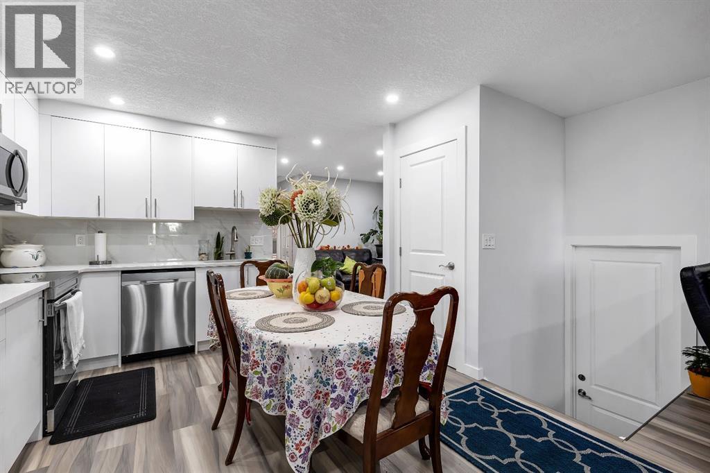 Single Family House Bi-level for Sale in  Bermuda Road NW Beddington Heights Calgary 