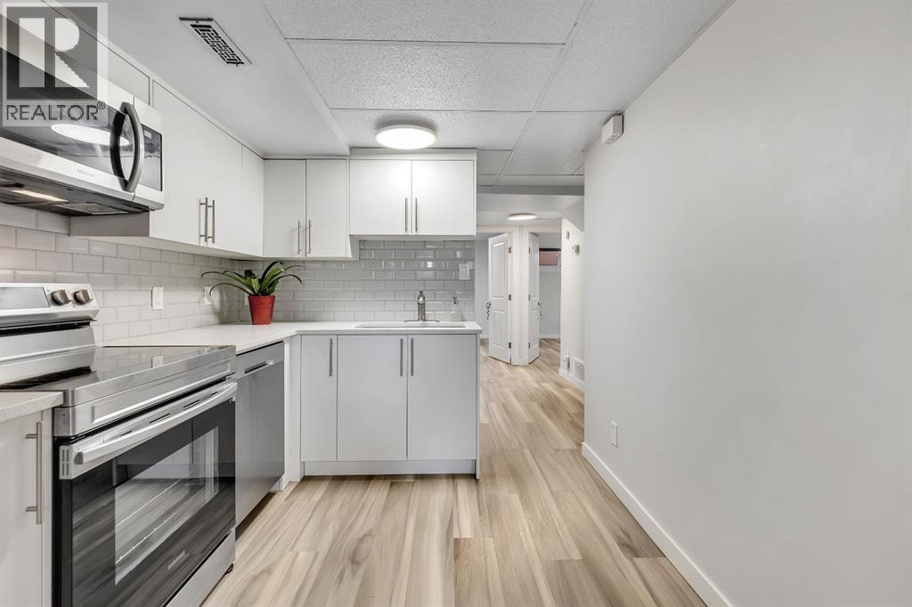 Single Family House Bi-level for Sale in  Bermuda Road NW Beddington Heights Calgary 