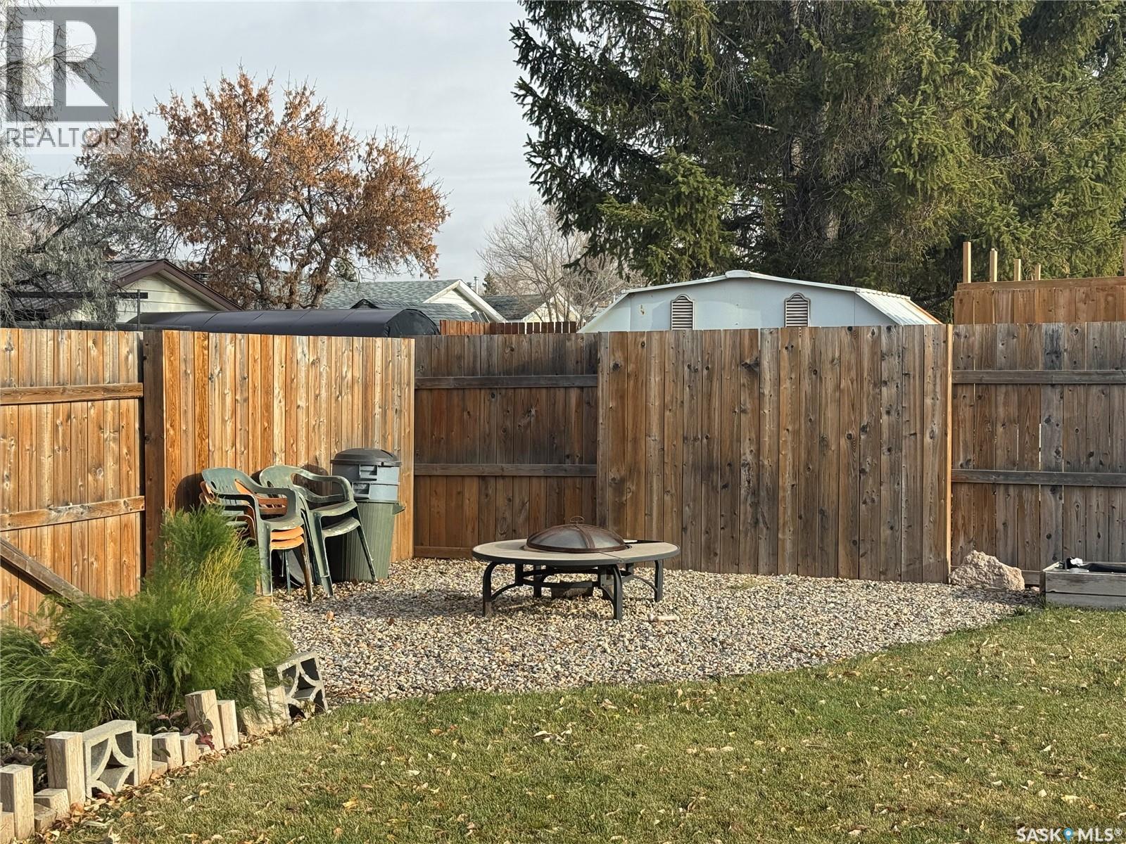 501 7th AVENUE W — photo 33