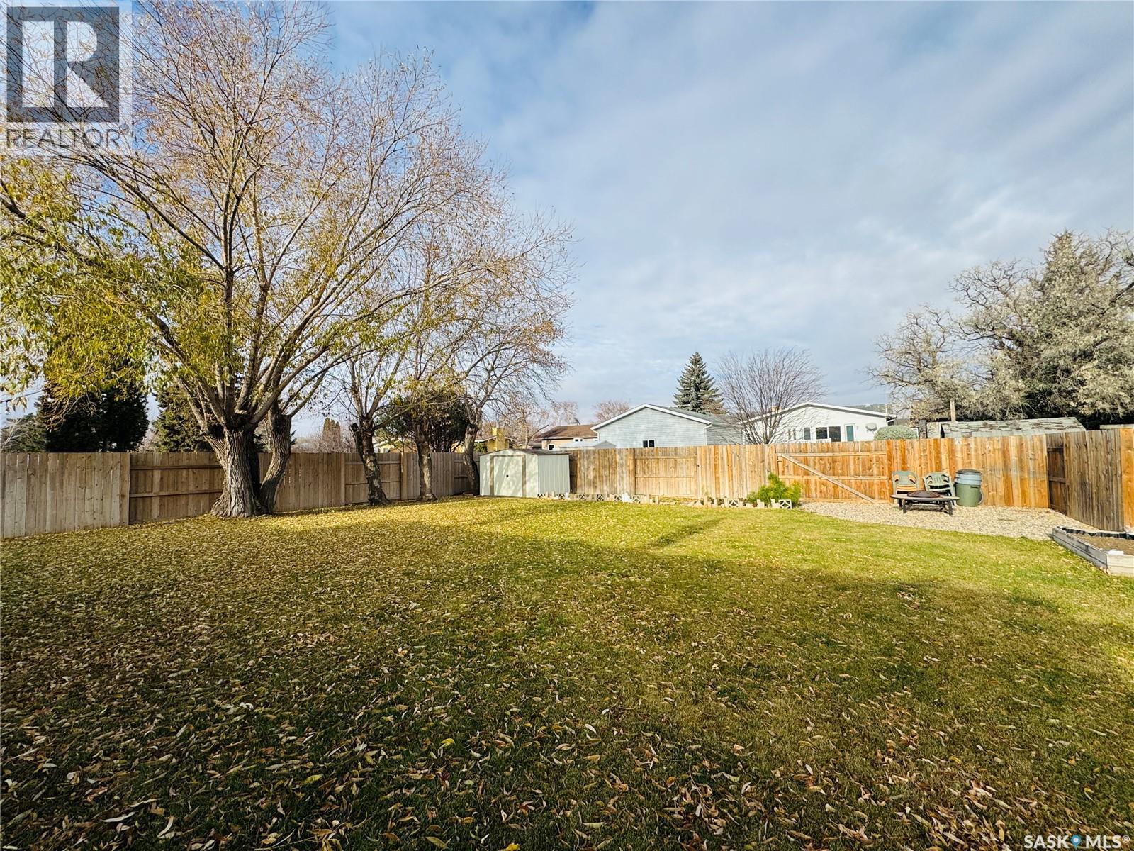 501 7th AVENUE W — photo 34