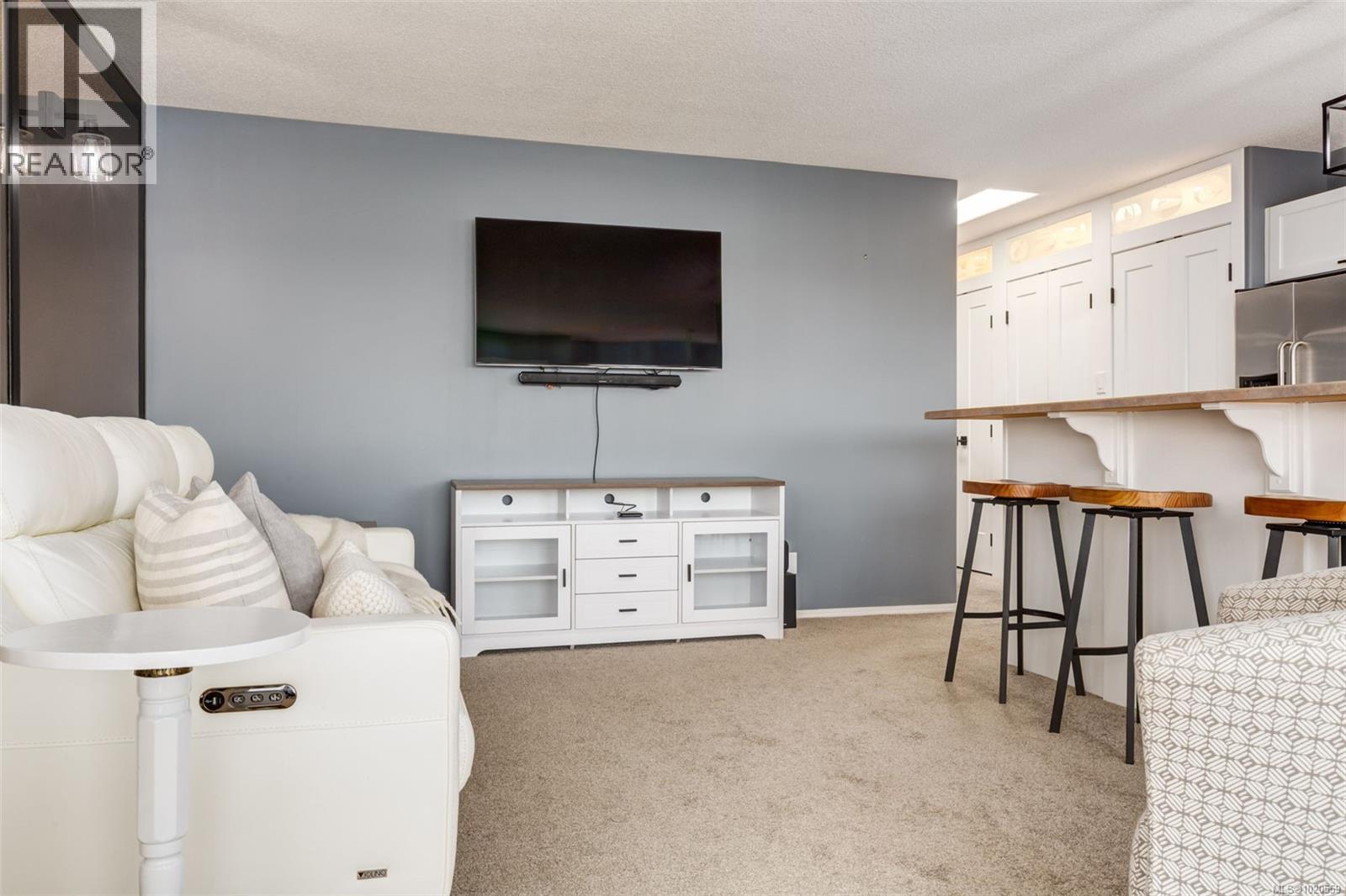 402 55 Dawes St, Nanaimo