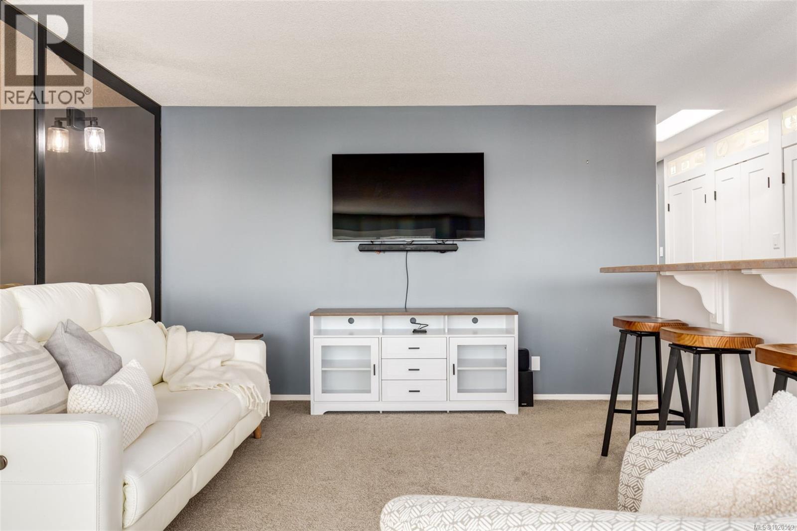 402 55 Dawes St, Nanaimo