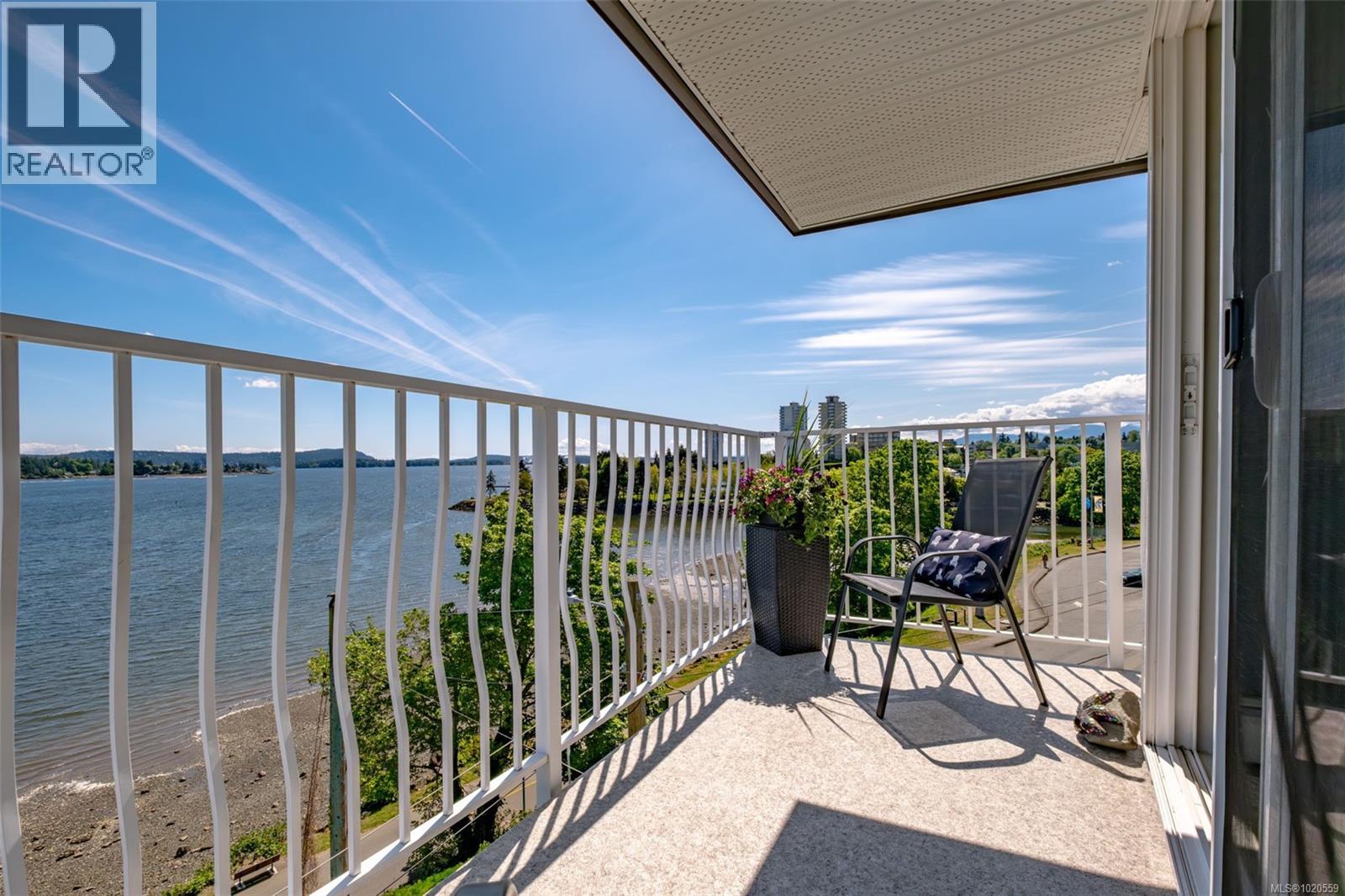 402 55 Dawes St, Nanaimo