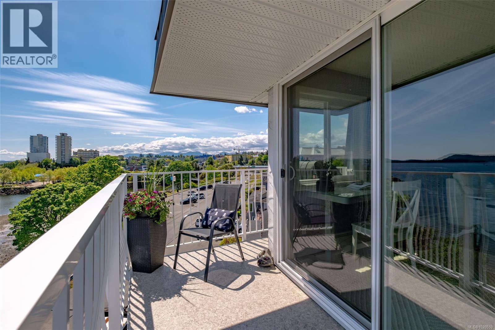 402 55 Dawes St, Nanaimo