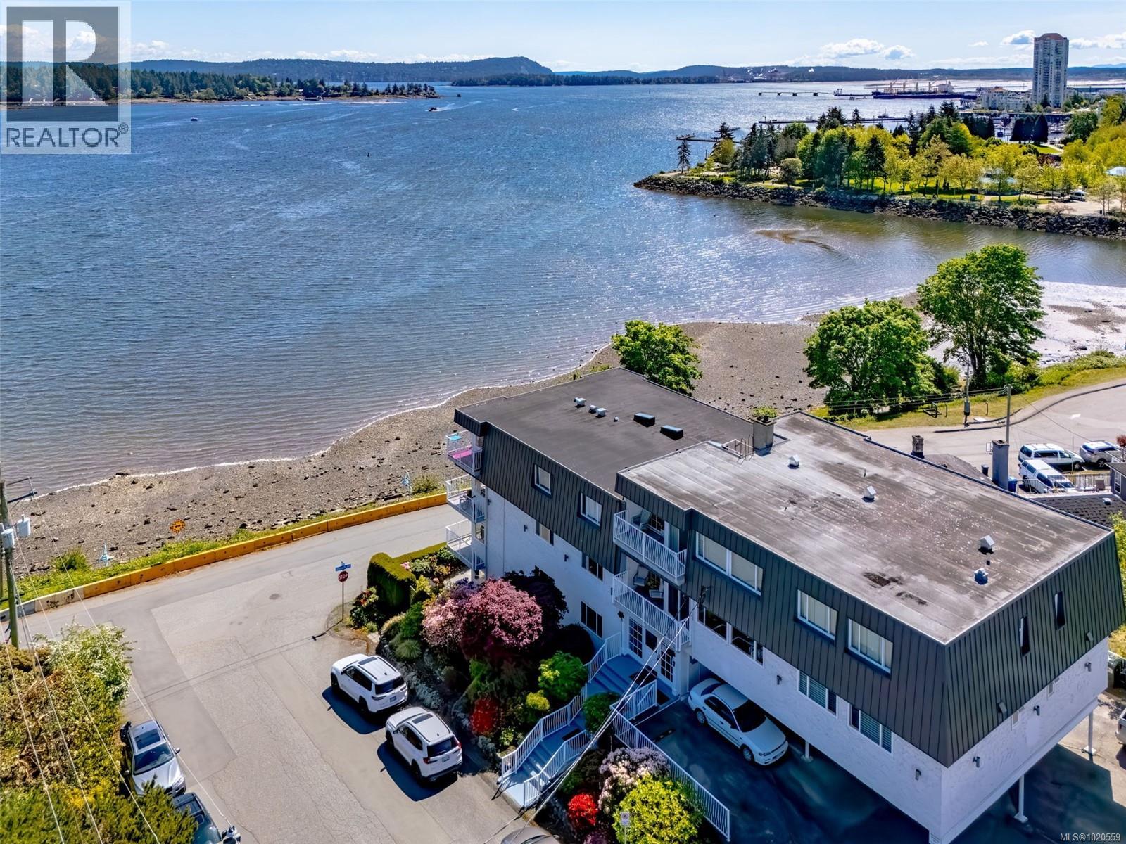 402 55 Dawes St, Nanaimo