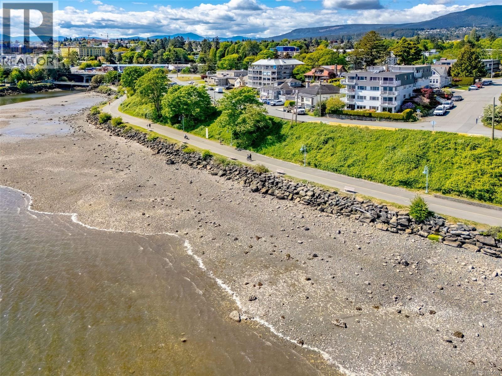 402 55 Dawes St, Nanaimo