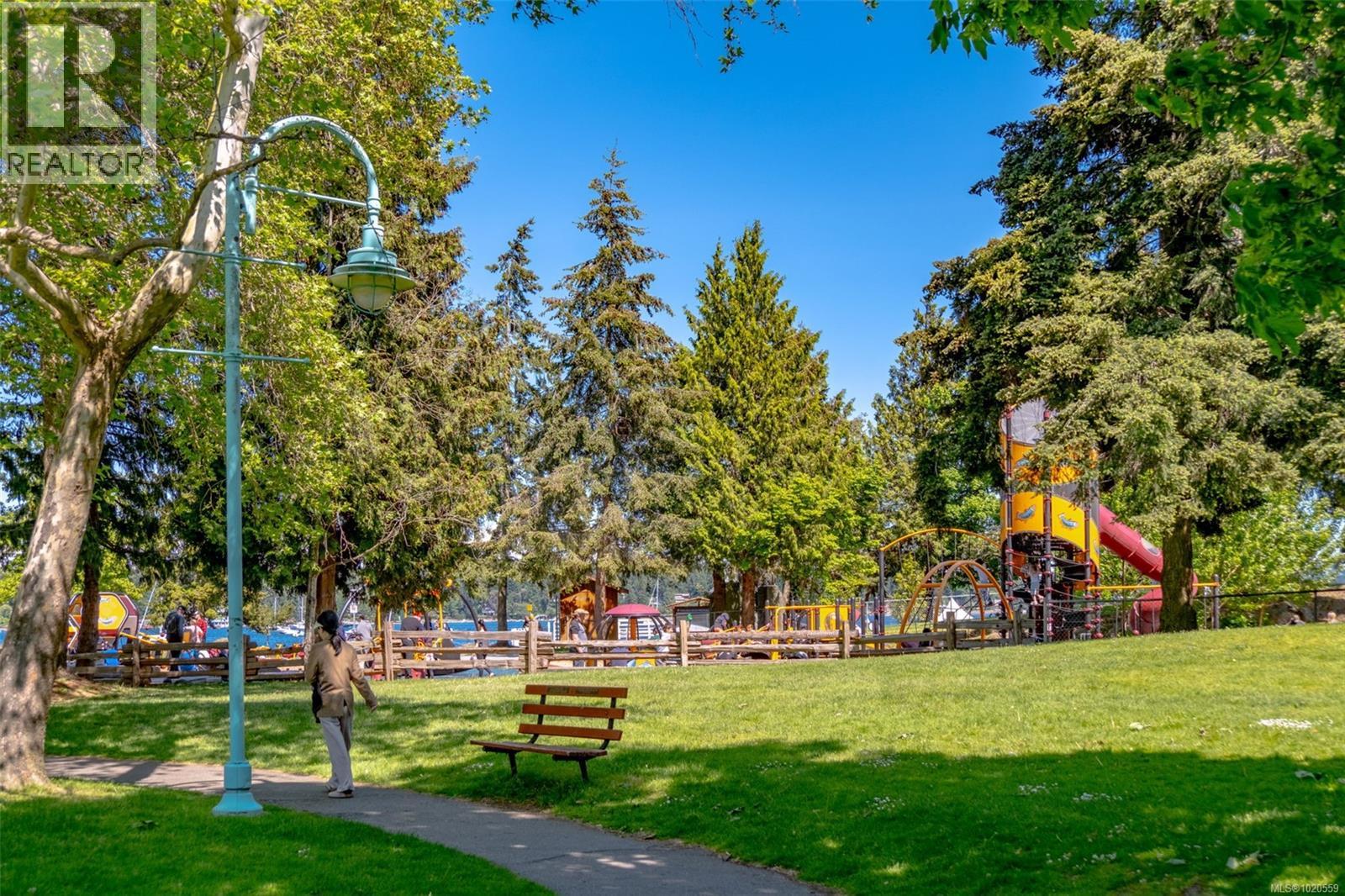 402 55 Dawes St, Nanaimo