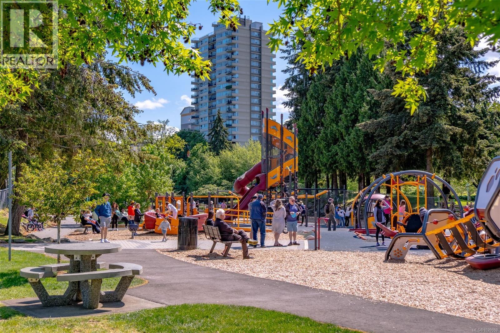 402 55 Dawes St, Nanaimo