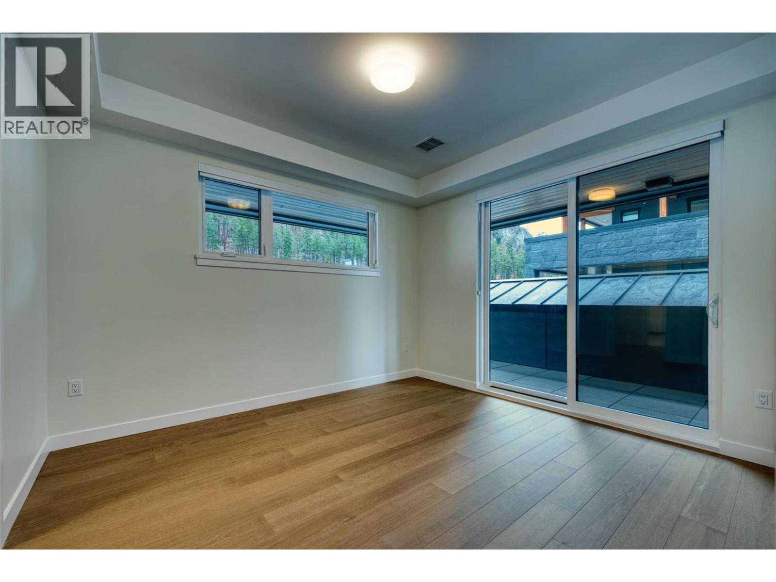 201 9654 Benchland Drive, Lake Country