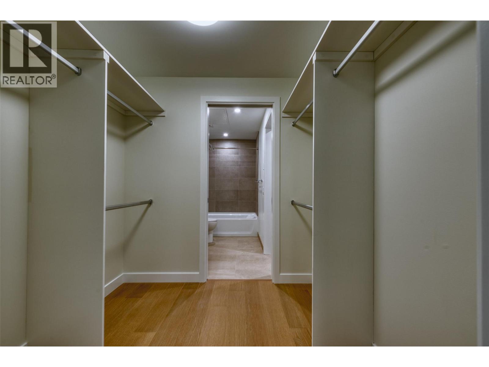 201 9654 Benchland Drive, Lake Country