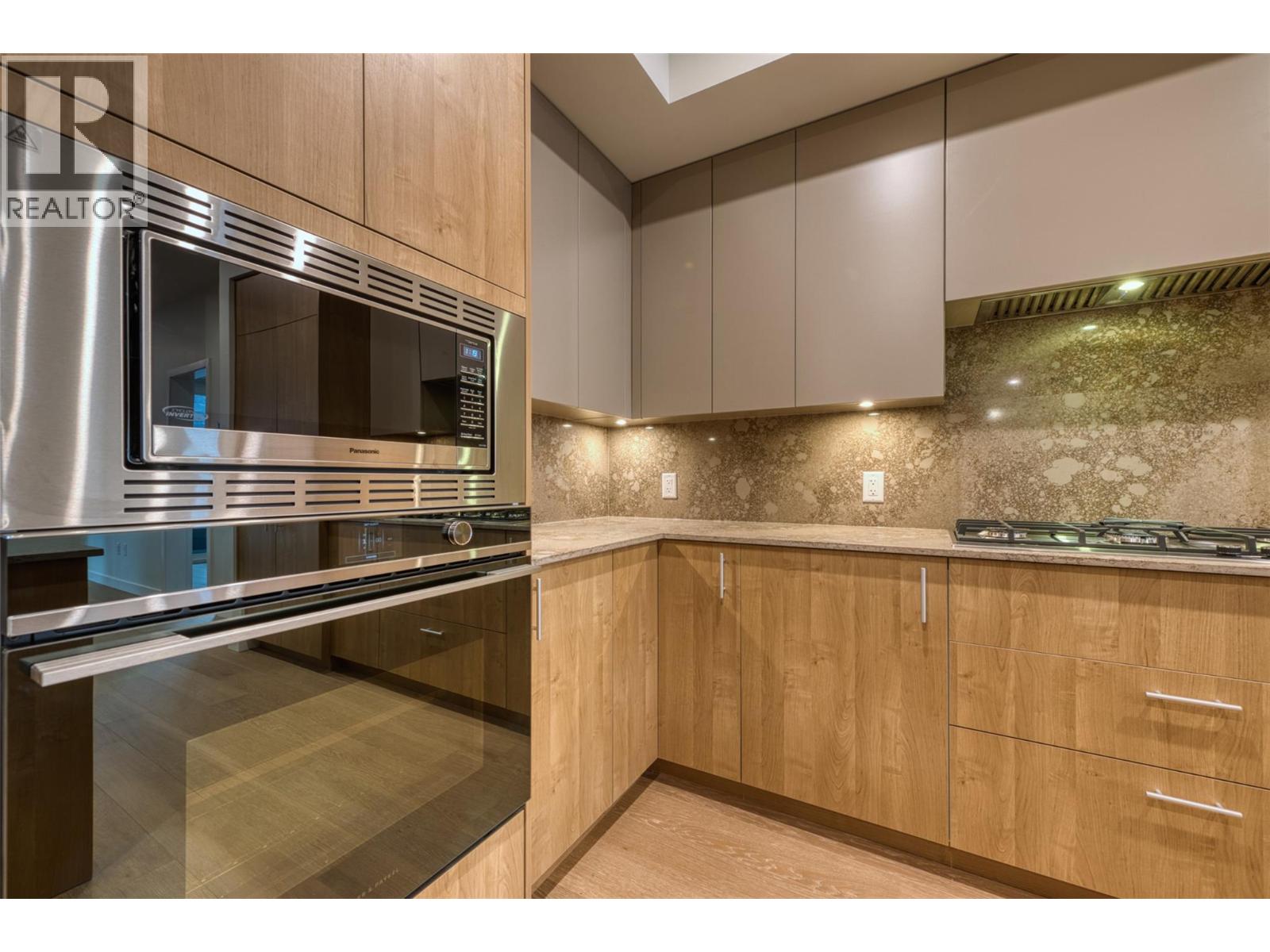 201 9654 Benchland Drive, Lake Country