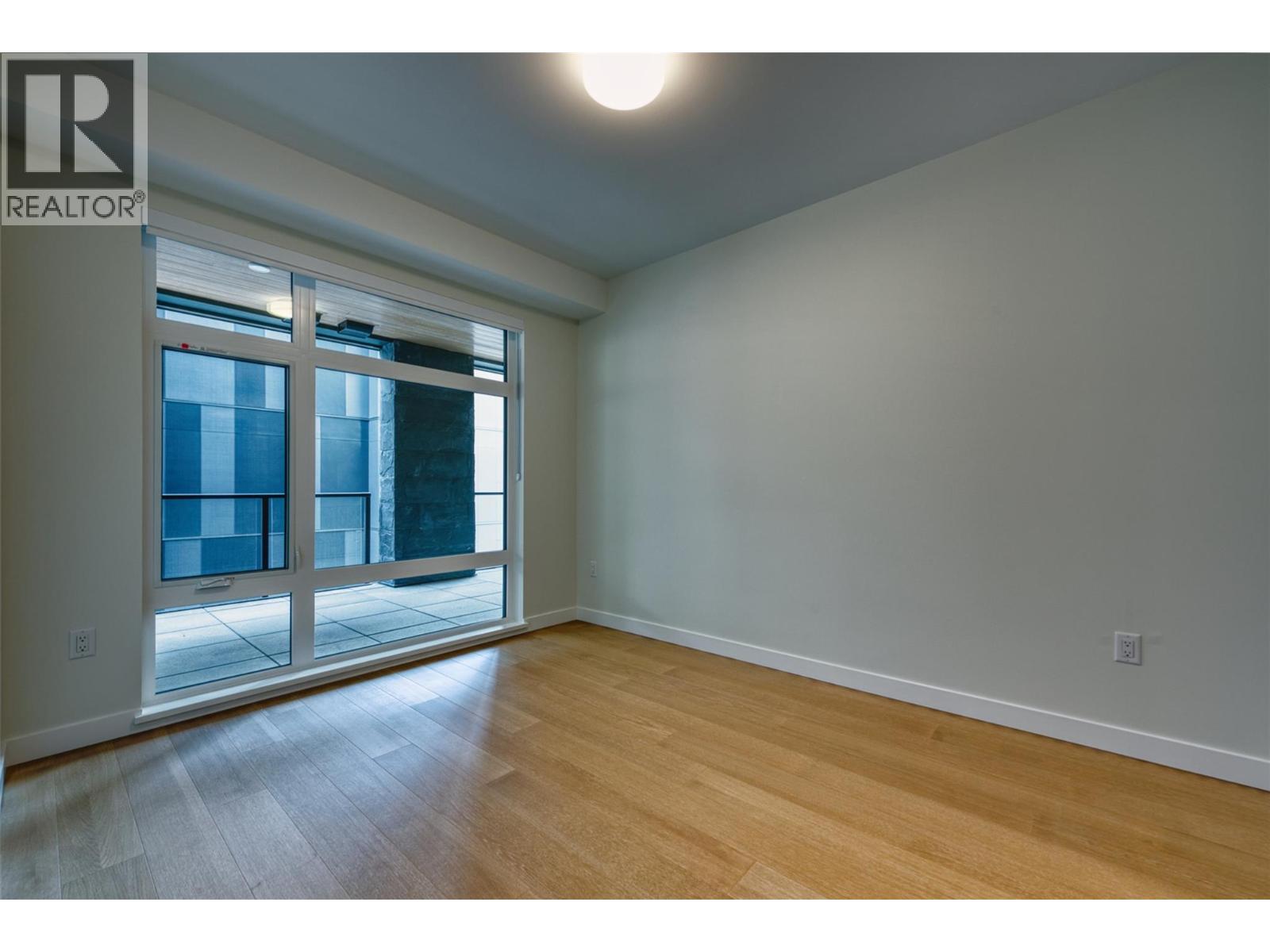 201 9654 Benchland Drive, Lake Country