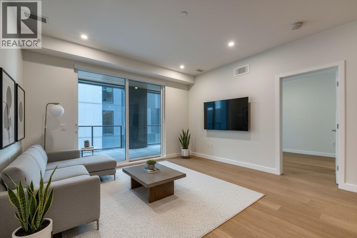 201 9654 Benchland Drive, Lake Country