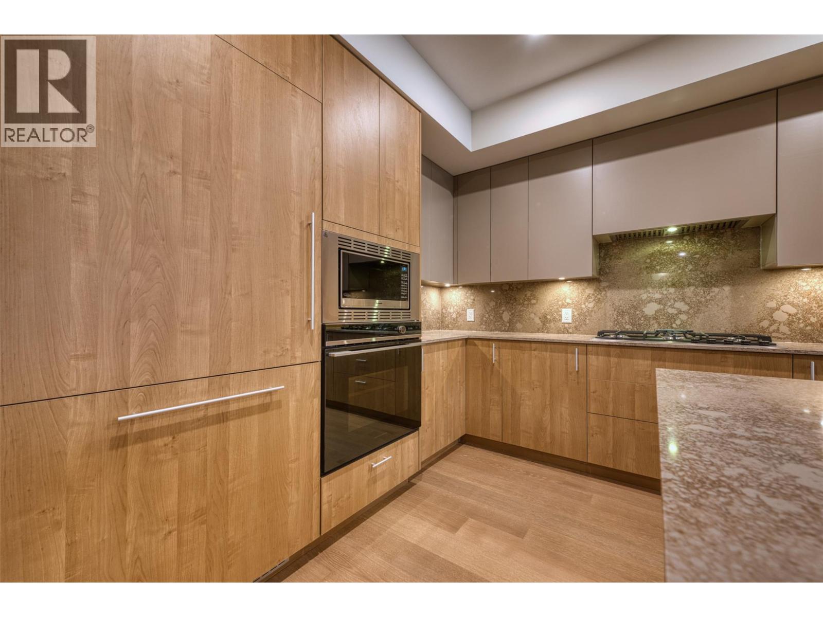 201 9654 Benchland Drive, Lake Country