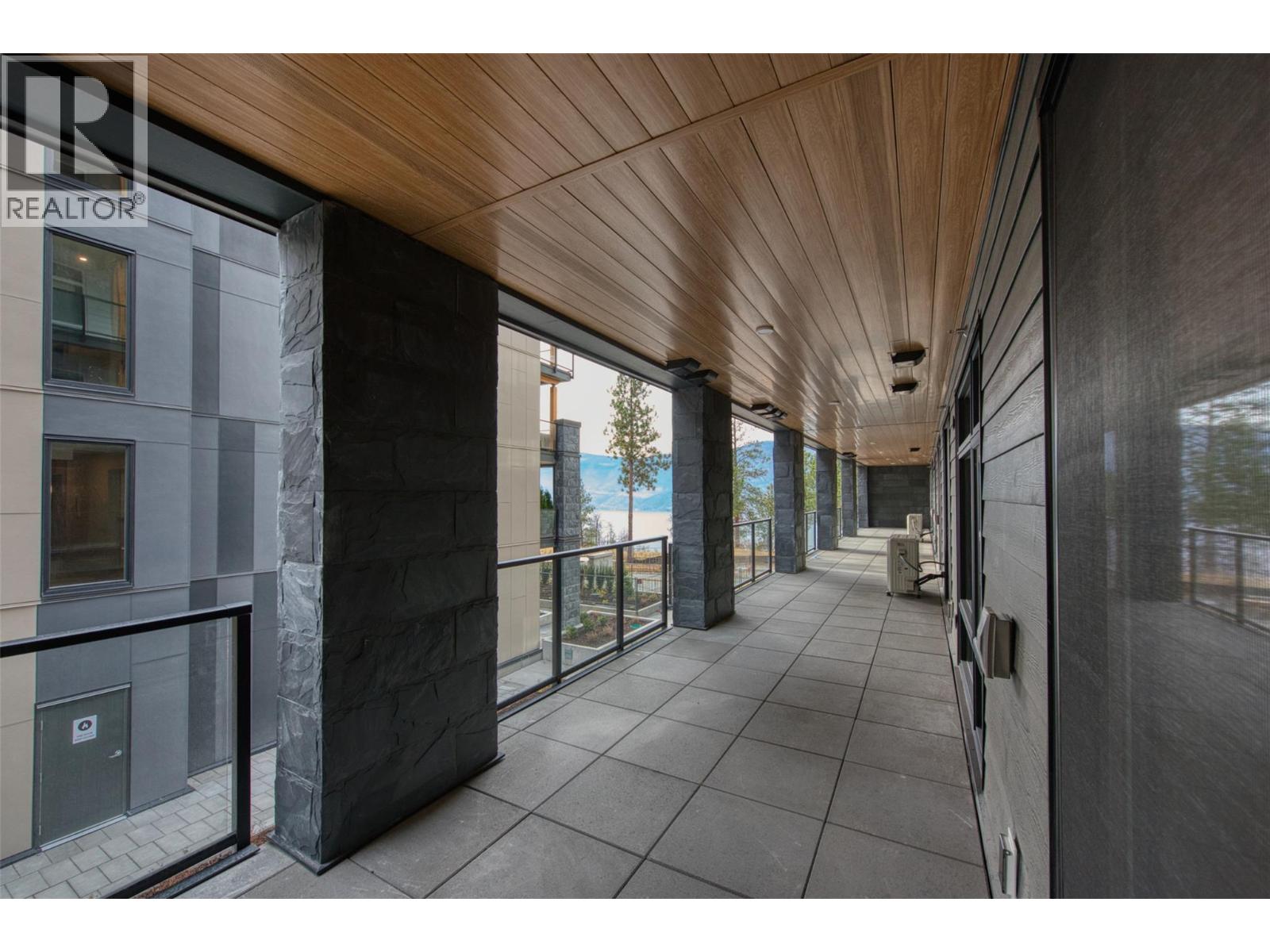 201 9654 Benchland Drive, Lake Country