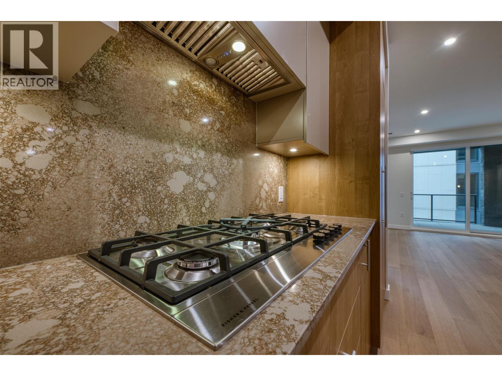 201 9654 Benchland Drive, Lake Country