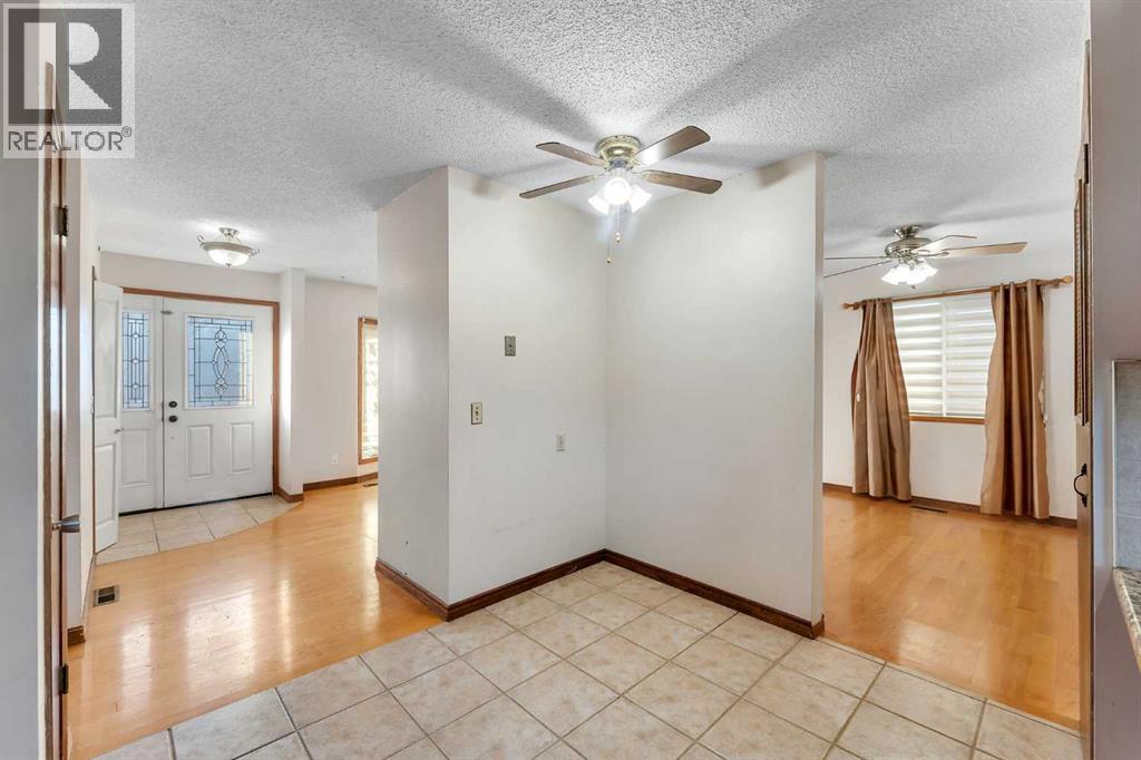 Single Family House Bungalow for Sale in  Templehill Crescent NE Temple Calgary 