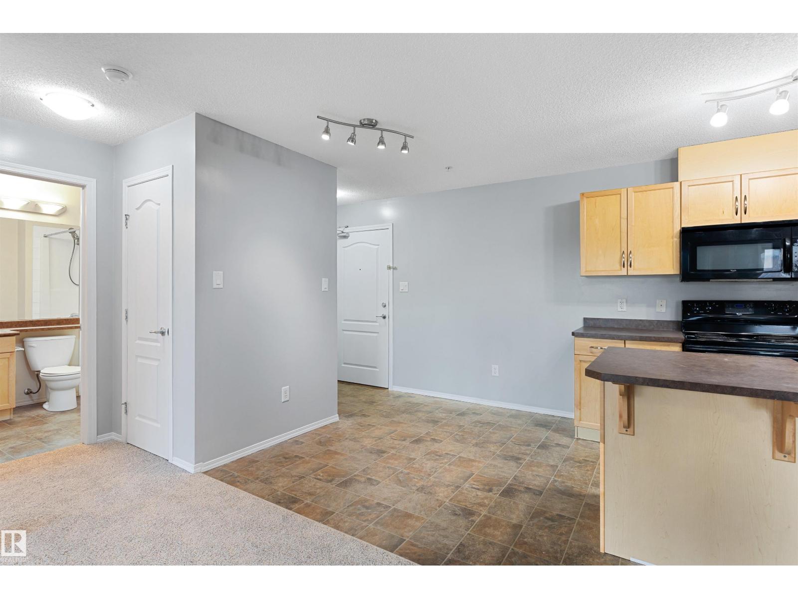 #111 5951 165 AV NW, Edmonton