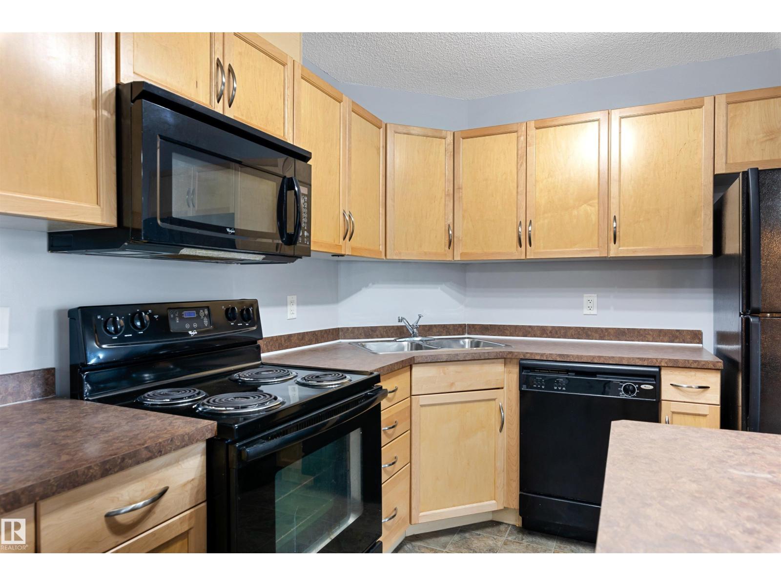 #111 5951 165 AV NW, Edmonton