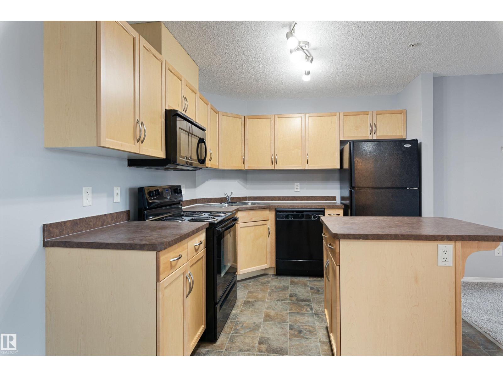 #111 5951 165 AV NW, Edmonton