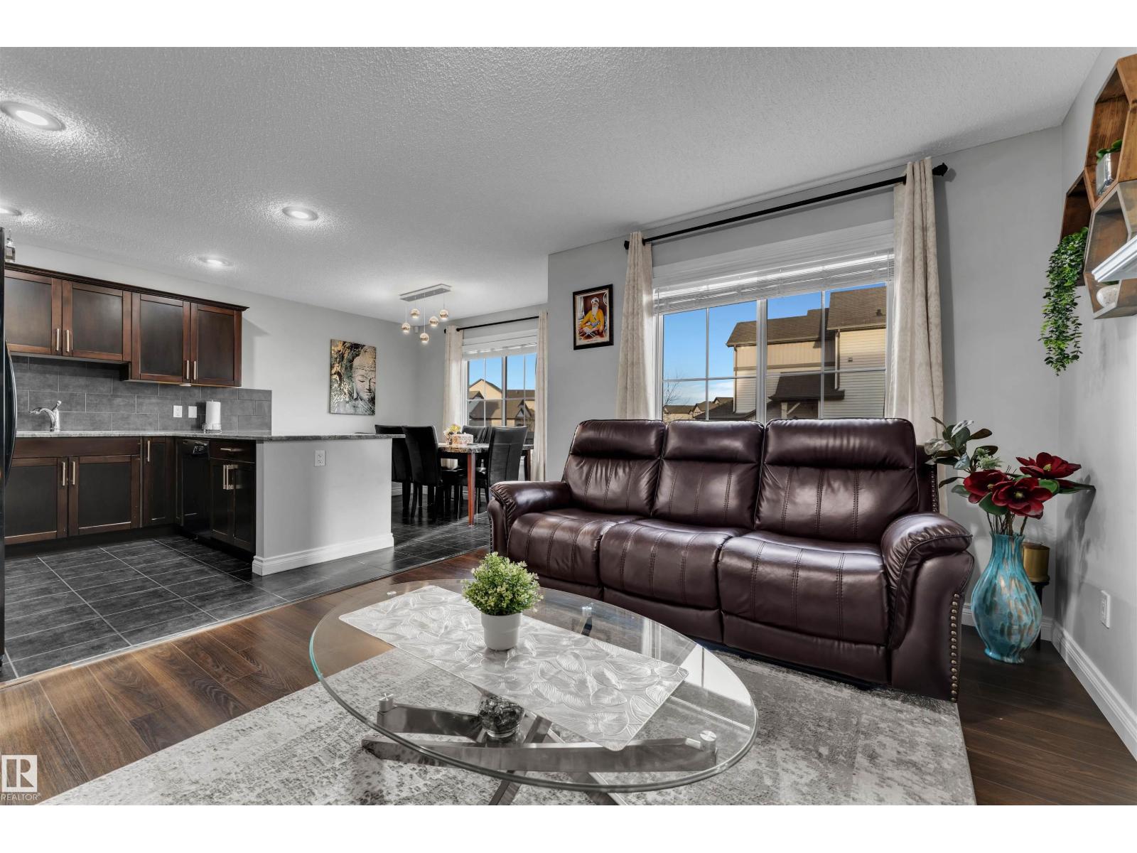 5508 14 AV SW, Edmonton