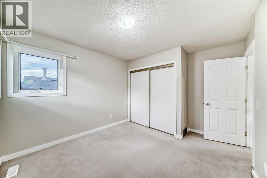 Single Family House for Sale in  Signal Hill Drive SW Signal Hill Calgary 