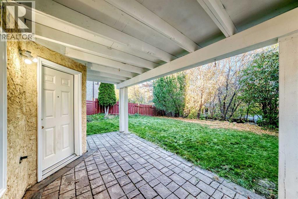 Single Family House for Sale in  Signal Hill Drive SW Signal Hill Calgary 